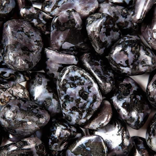 Indigo Gabbro (Dominio y Conexión), Piedras Roladas, 100 gr.