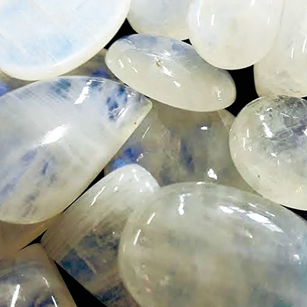 Piedra Luna Arcoiris (Intuición y Orientación), Piedras Roladas, 100 gr.